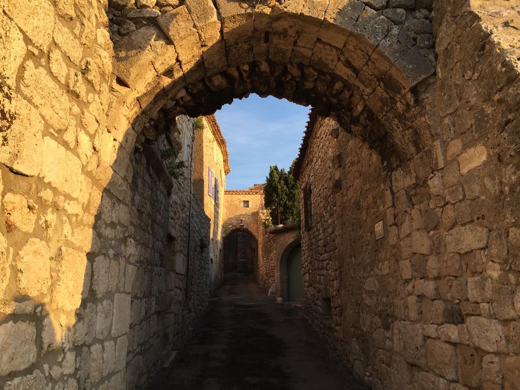La Grotte Apartamento La Garde-Adhémar Exterior foto