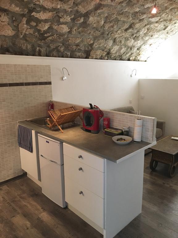 La Grotte Apartamento La Garde-Adhémar Exterior foto
