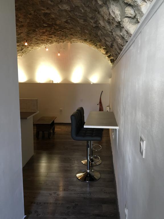 La Grotte Apartamento La Garde-Adhémar Exterior foto